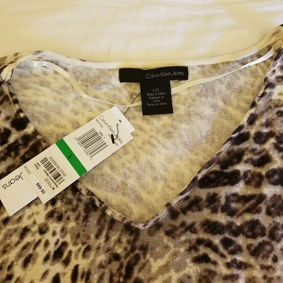 Calvin Klein sweater NWT - Picture 2 of 3