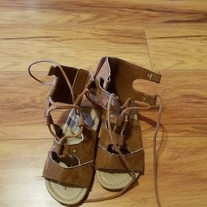 Bebe Girls Brown Strappy Size 9/10 sandals