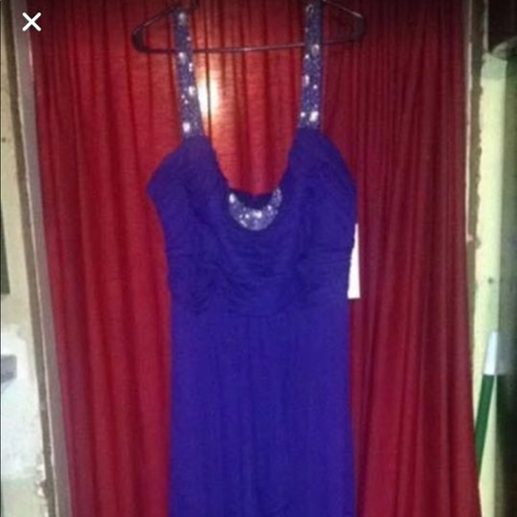 David’s Bridal Dress - Picture 1 of 5