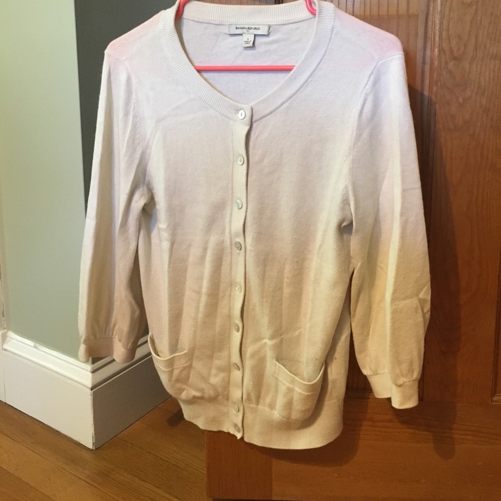 Cream banana republic cardigan