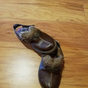 Brown Girls Oshkosh Shoes Size 9