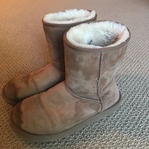Classic Ugg Boots - Chesnut Color - Size 11