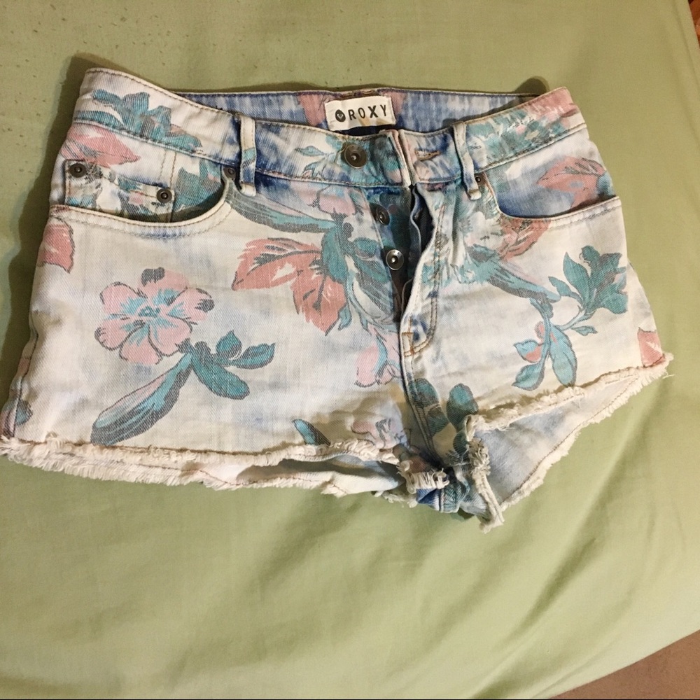 Roxy shorts