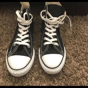 Converse high tops boys sz3