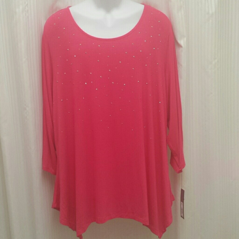 Hot pint studded top