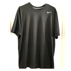 Men’s Dri-fit Nike shirt