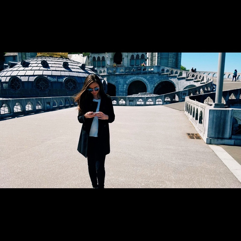 Meet your Posher, Madeline