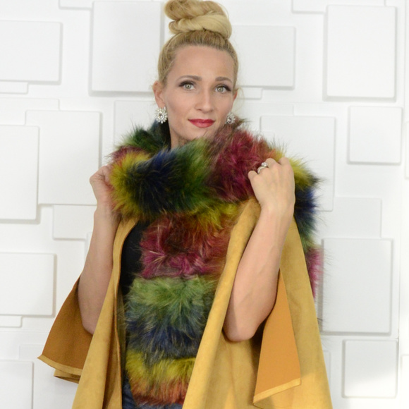 RAINBOW FAUX FUR SCARF - Picture 2 of 5
