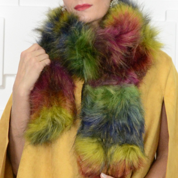 RAINBOW FAUX FUR SCARF - Picture 5 of 5