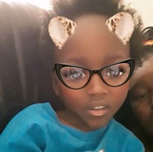 Meet your Posher, Tara