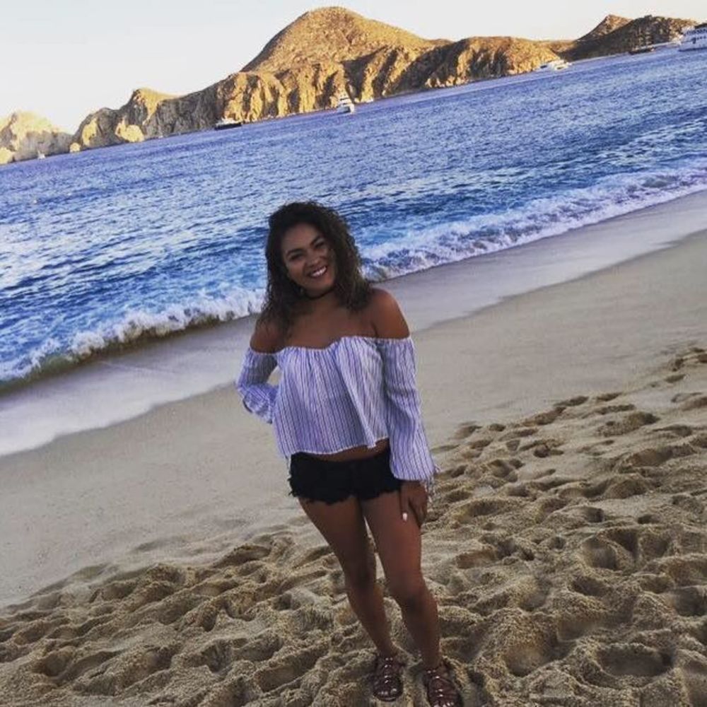 Meet your Posher, Destiny