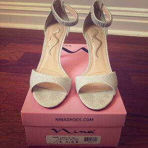 Nina Varetta - GM: worn once as a bridesmaid Nina Varetta - GM: worn once as a bridesmaid