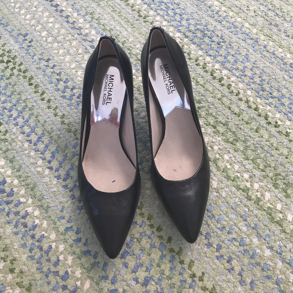 MICHAEL Michael Kors Black Pumps