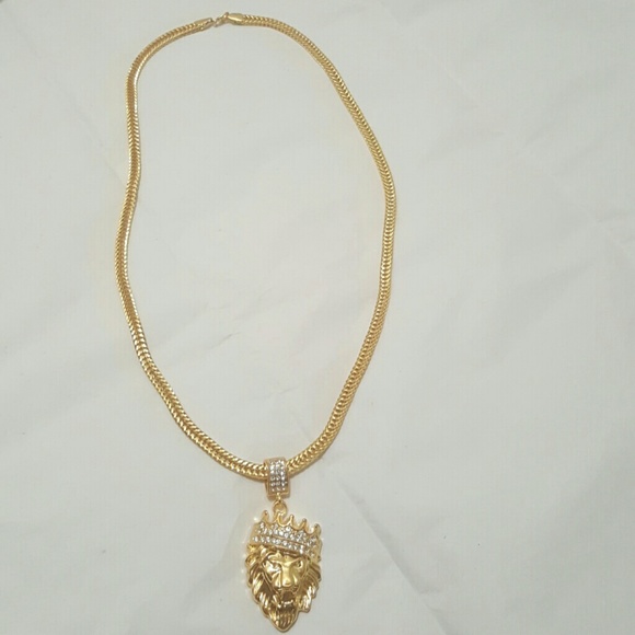 Men's Gold Crown Lion King Pendant w/Chain - Picture 2 of 3