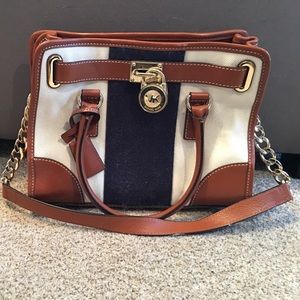 * Price Drop!* Michael Kors Purse - barely used!