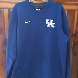 Nike therma-fit long sleeve shirt