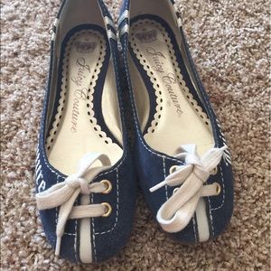 Authentic Juicy Couture flats.