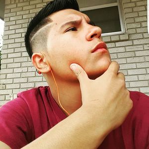 Meet your Posher, Devin