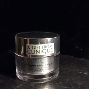 Clinique Smart Night