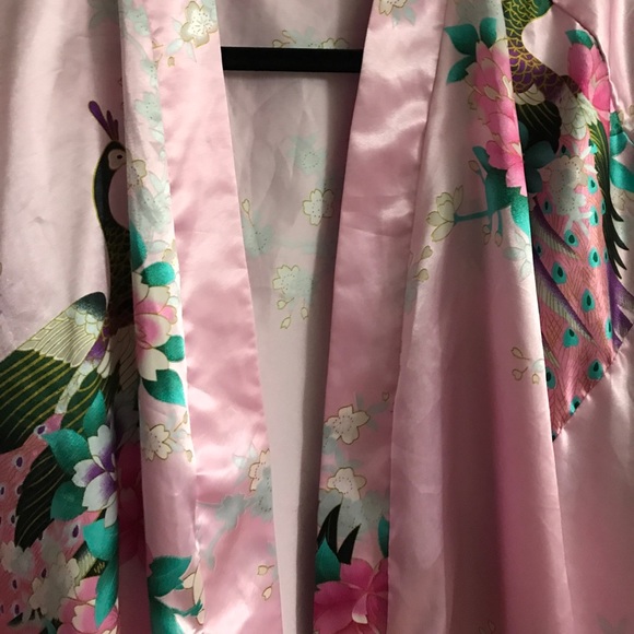 One size Robe - Picture 2 of 2