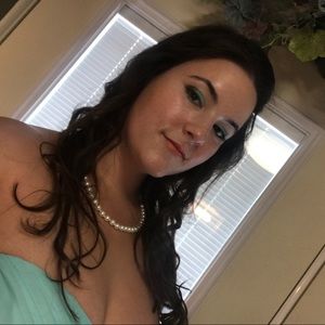 Meet your Posher, Victoria