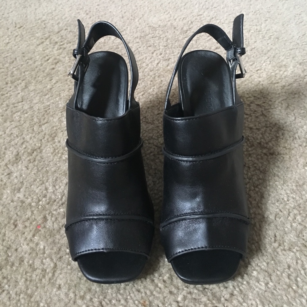 Lola's Shoetique Black Heels