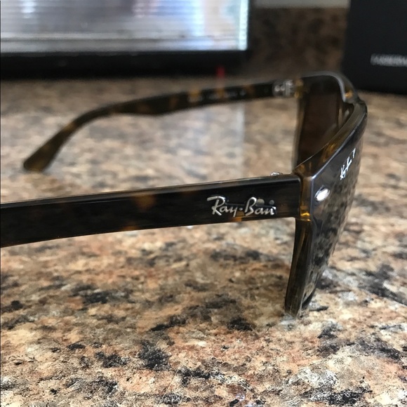 Authentic Polarized Ray-Ban - Picture 2 of 4