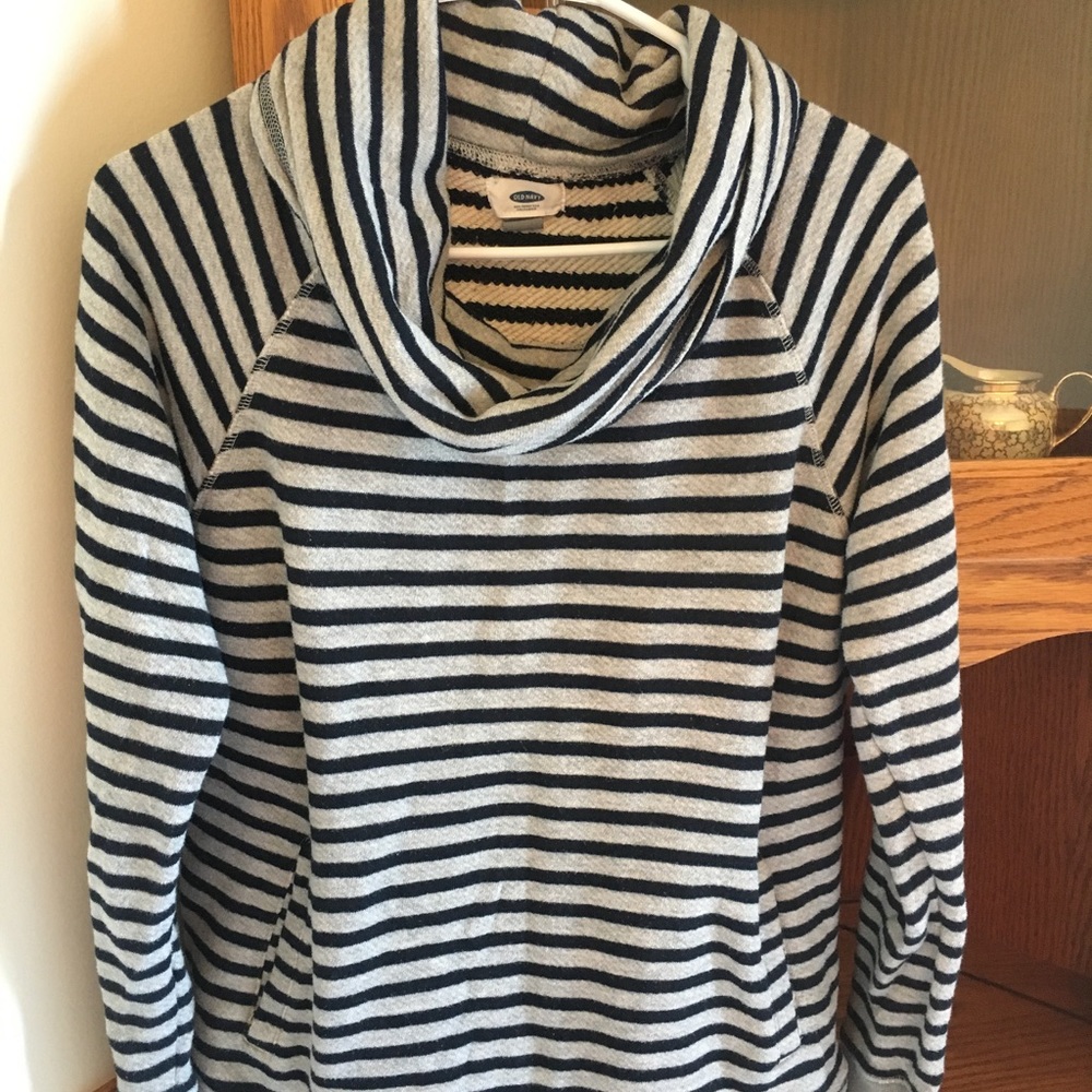Old navy stripped sweater