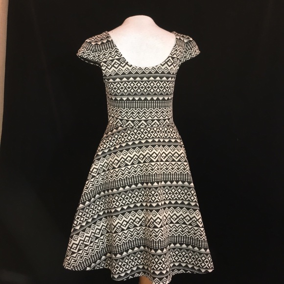 MOSSIMO DRESS - Picture 2 of 3