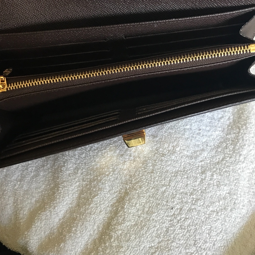 Vintage Louis Vuitton Rosebery Wallet - Picture 7 of 8