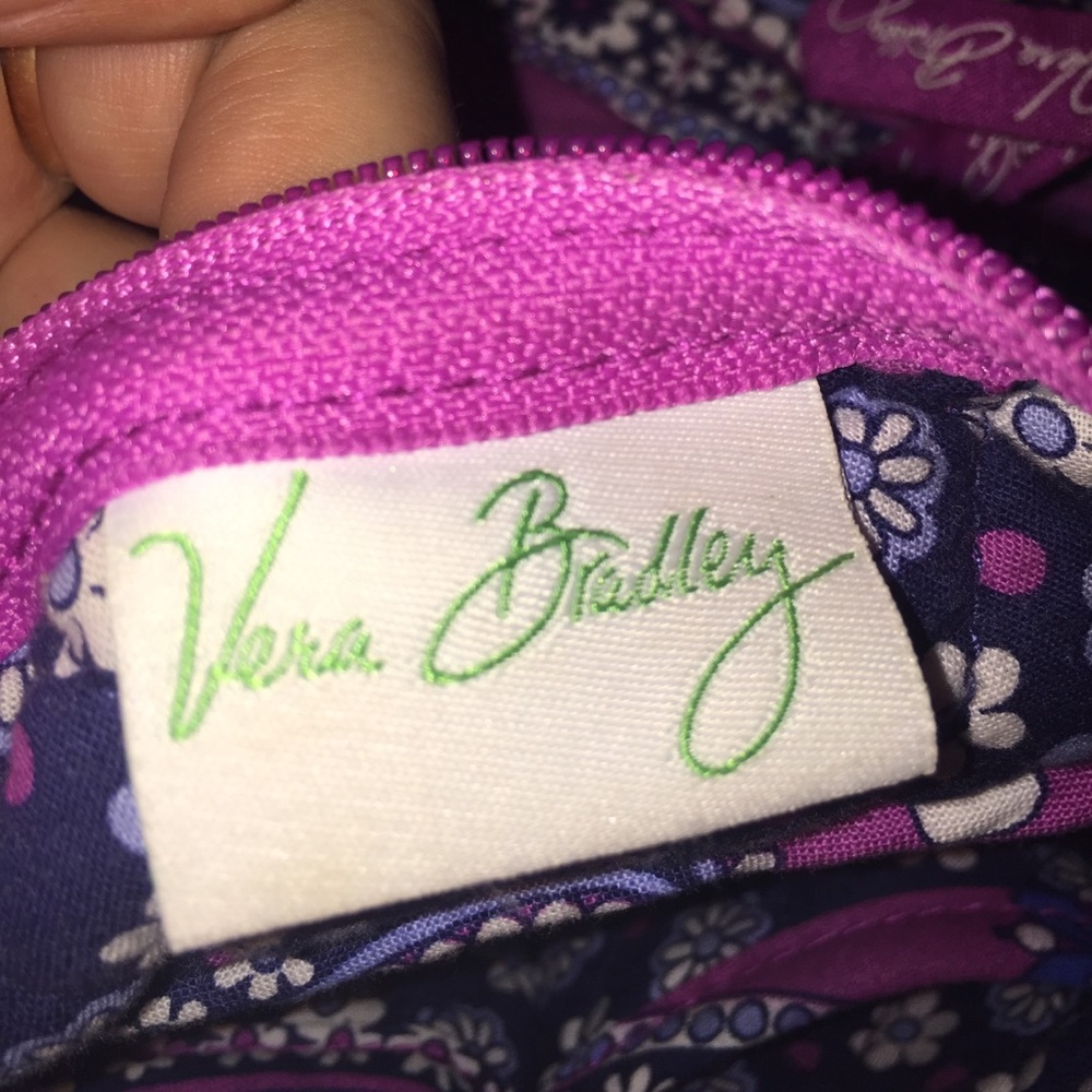 Vera Bradley “on the go” crossbody bag - Picture 3 of 5