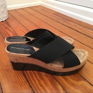 Donal J Pliner DANI2 
Basic Elastic Wedge Sandal