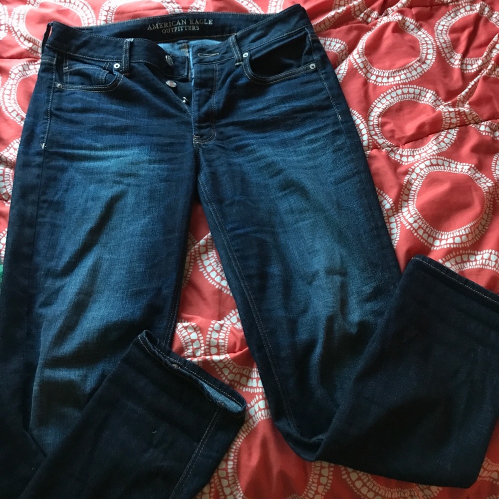 Super soft and slouchy American Eagle Tomgirl jean