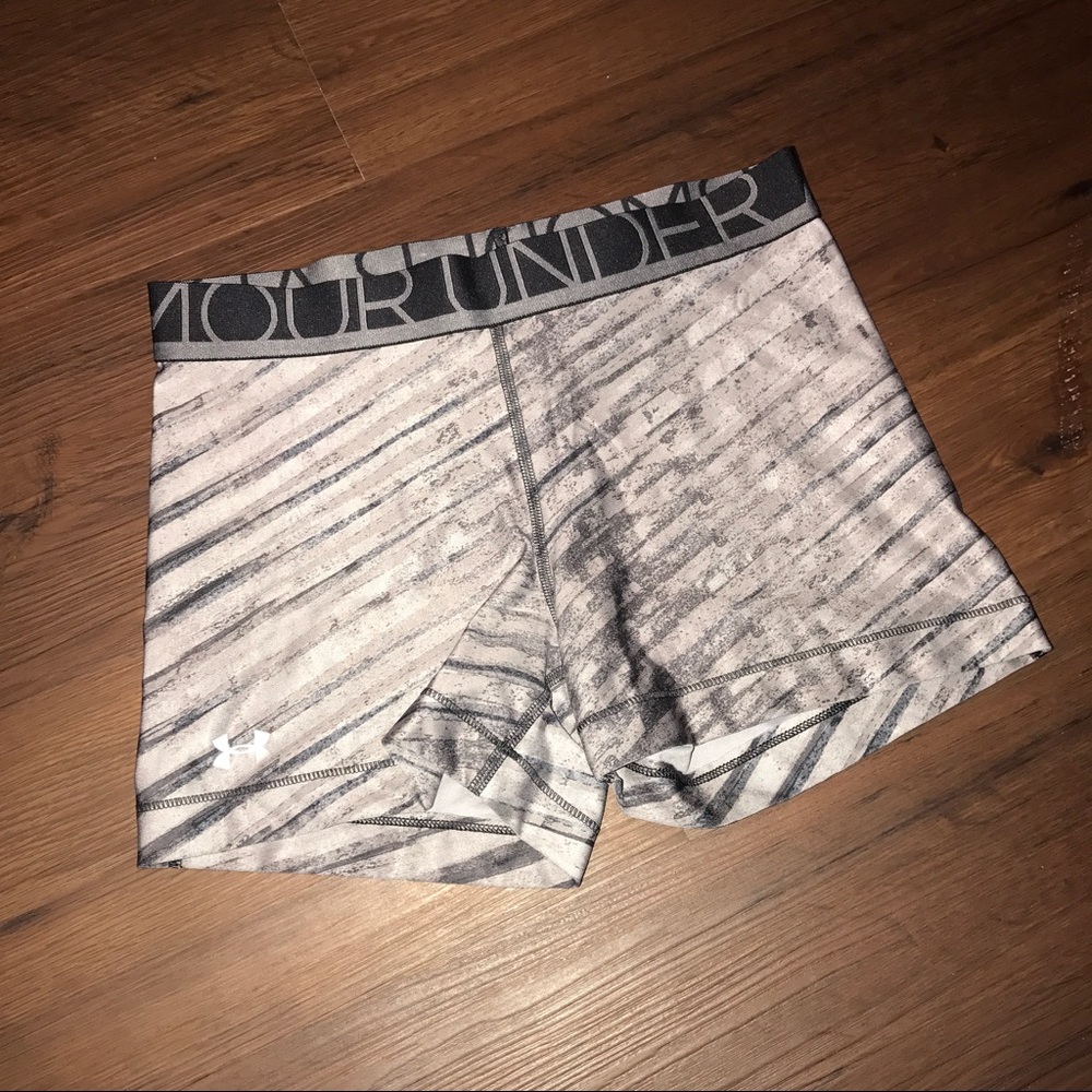 UA SHORTS
