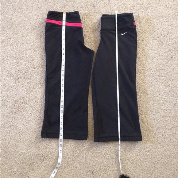 2 Nike Dri Fit Capris - Picture 3 of 7
