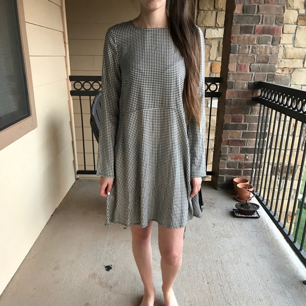 H&m gingham long sleeve dress