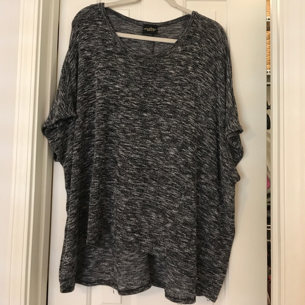 American Threads Gray Sweater