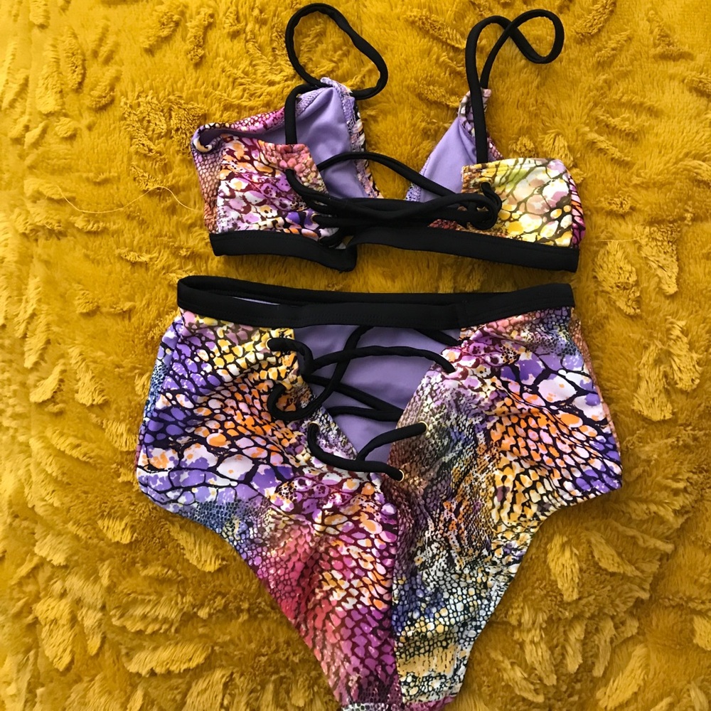 ASOS bathing suit - Picture 2 of 2