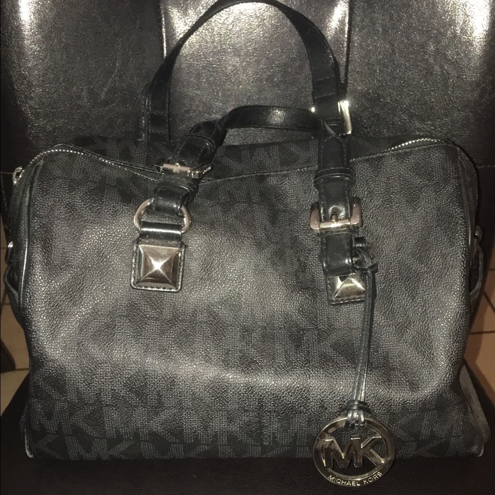 Michael kors bucket bag! Black with MK design