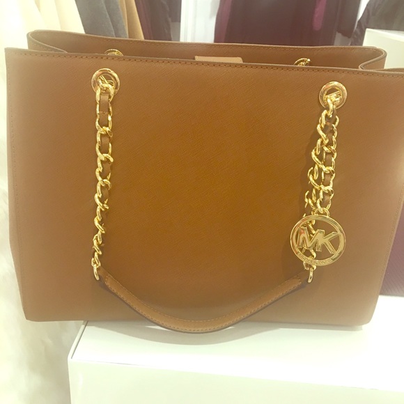 Authentic Michael Kors Susannah Tote - Picture 1 of 2