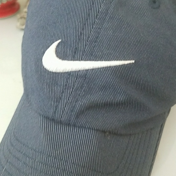 Nike Drifit Hat - Picture 2 of 5