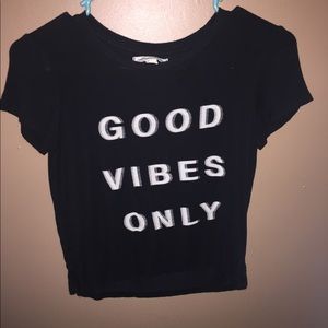 cute american eagle "good vibes only" crop top!!😍