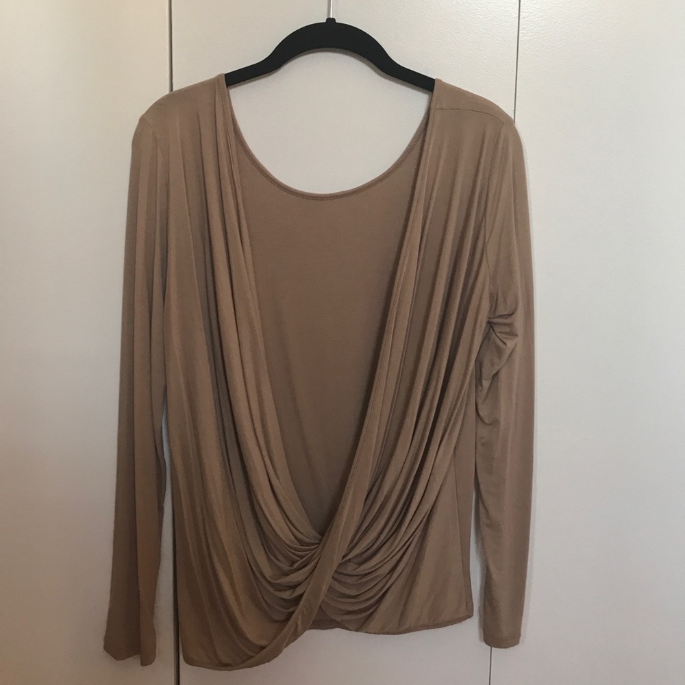 Long sleeve with deep v back