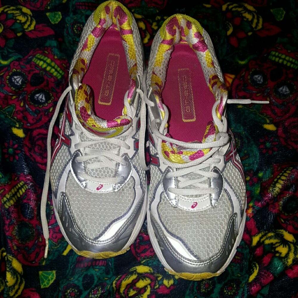 Women's ASICS running shoes size 8 1/2