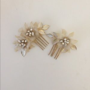 Gold hair clips