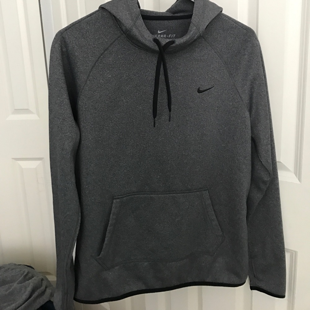 Nike therma-fit pullover