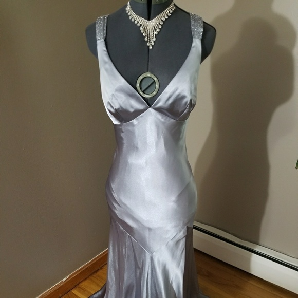 Elegant mermaid gown, criss cross back - Picture 1 of 5