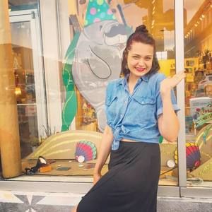 Meet your Posher, Madeline