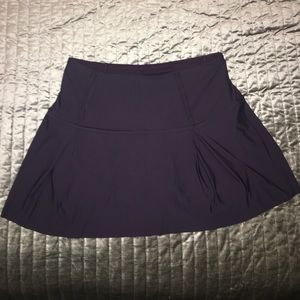 Lululemon lost in pace skirt Sz 6 reg