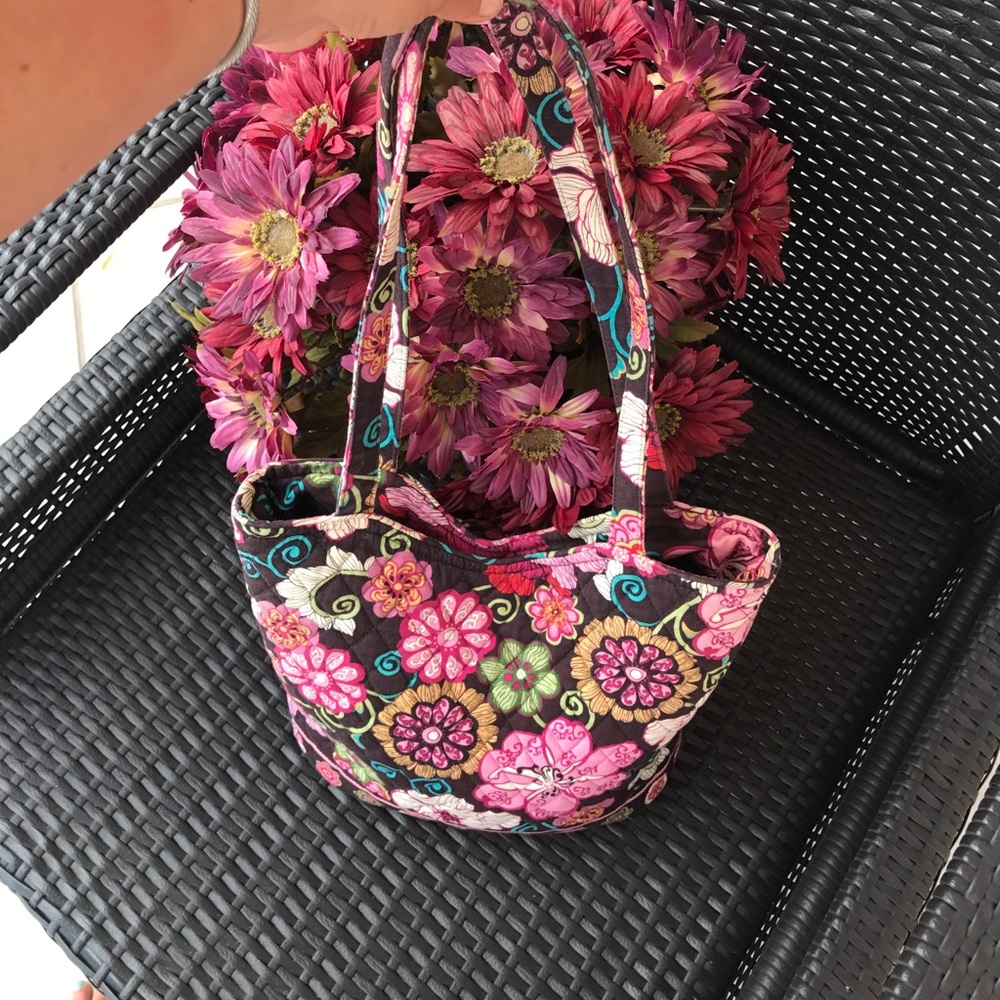 Vera Bradley flower print purse - Picture 3 of 6